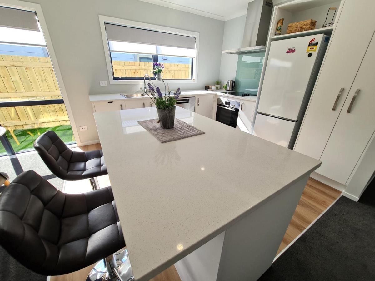 Brand New & Cosy In Kapiti - New 3-Bedrooms 4-Beds In Paraparaumu Exterior photo